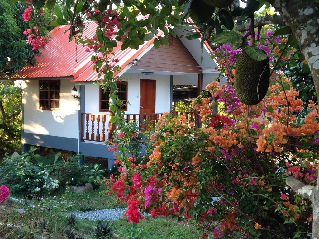阿里亚度假村 Watthana Nakhon 外观 照片