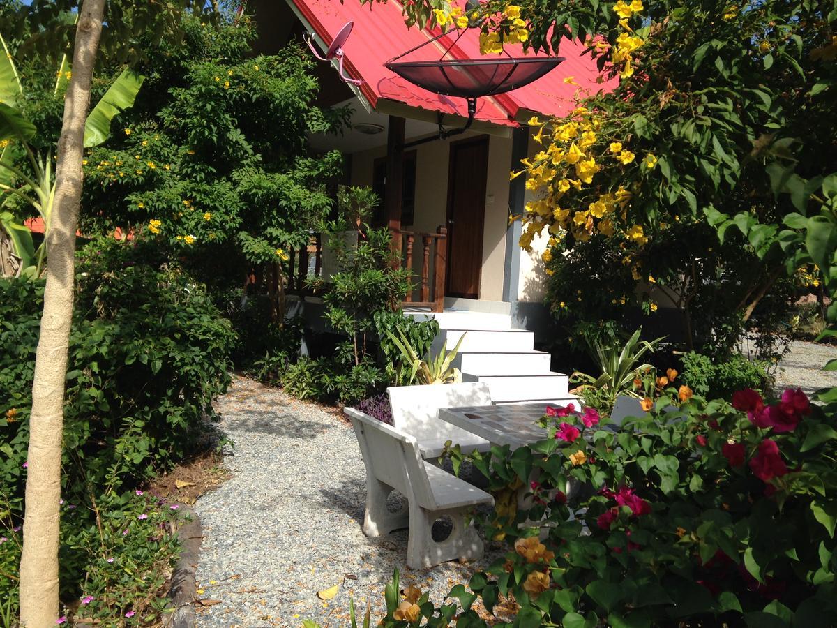 阿里亚度假村 Watthana Nakhon 外观 照片